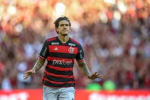 Imagem ilustrativa da imagem Artilheiro do Flamengo, Pedro é operado e terá alta neste sábado