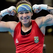 Imagem ilustrativa da imagem Bia Ferreira vence no boxe e avança às quartas na Olimpíada