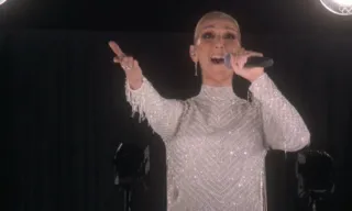 Imagem ilustrativa da imagem Céline Dion emociona na abertura dos Jogos Olímpicos de Paris