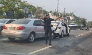 Imagem ilustrativa da imagem Colisão entre três carros causa lentidão na RJ-106 em Maricá