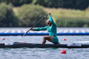 Imagem ilustrativa da imagem É prata! Isaquias Queiroz dá bela arrancada e fatura medalha