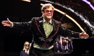 Imagem ilustrativa da imagem Elton John revela doença: 'Vai levar tempo para me recuperar'