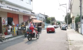 Imagem ilustrativa da imagem Flagrante! Vídeo mostra jovens sendo assaltadas em Niterói