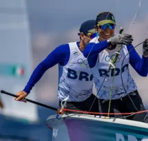 Imagem ilustrativa da imagem Isabel Swan na final da vela em Paris mas sem chance de medalha