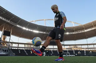 Imagem ilustrativa da imagem Jogador deixa o Botafogo após menos de um mês no clube; saiba quem