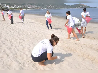 Imagem ilustrativa da imagem Dia Mundial da Limpeza invade praias de Niterói; inscrições abertas