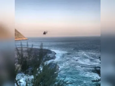 Jovem foi encontrado na manhã desta sexta-feira, na praia de Itaipu, em Niterói