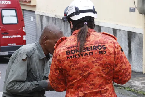 O Corpo de Bombeiros foi acionado por volta das 10h