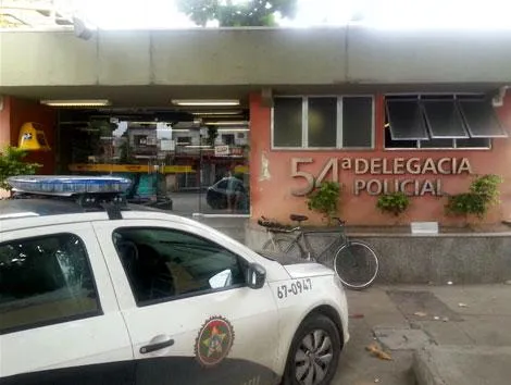 O caso foi registrado na 54ª DP (Belford Roxo)