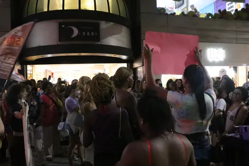 Protesto pacífico ocorreu em frente ao Shopping Icaraí