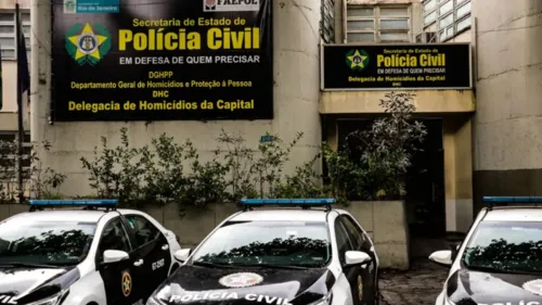 Prisão foi feita por agentes da Delegacia de Homicídios da Capital (DHC)