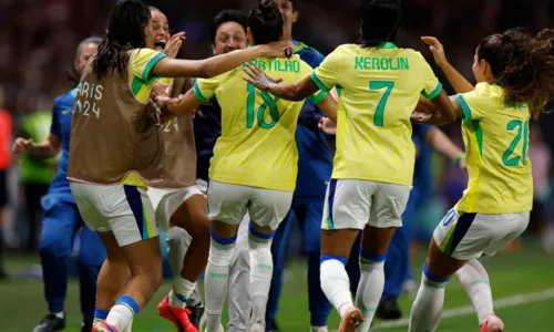 Seleção bateu as donas da casa em jogo movimentado