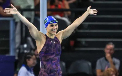 Nadadora Carol Santiago conquistou terceiro ouro da edição