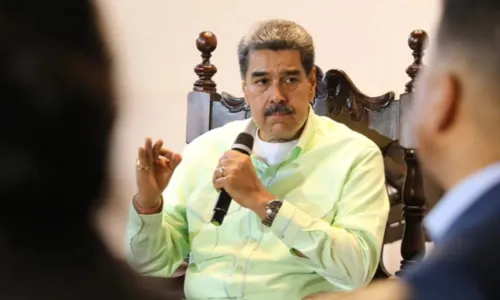 Maduro alega 'tentativa de golpe' por parte da oposição