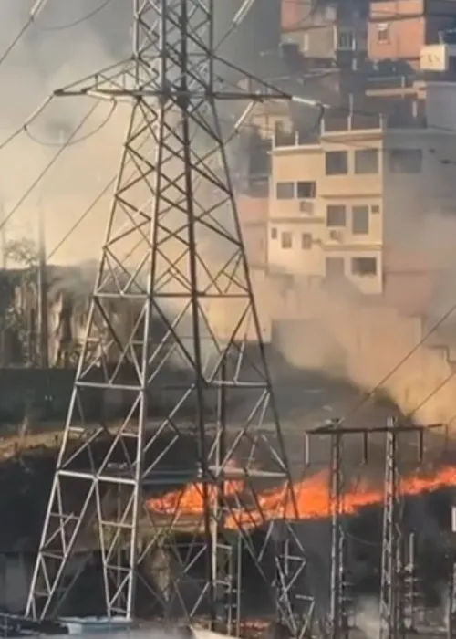 Não há informações sobre o que ocasionou o incêndio