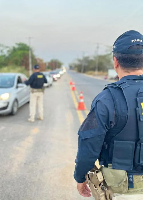 Mototaxista chegou a se jogar do veículo na tentativa de se salvar