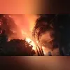 Caminhão subiu no veículo Renault Duster, que ficou completamente destruído