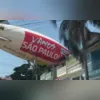 Imagem ilustrativa da imagem Dirigível do São Paulo FC cai em cima de casa; vídeo