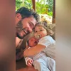 Gabriel se emocionou ao receber sua bicicleta