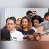 Familiares e diversos movimentos sociais se reuniram na porta do TJRJ