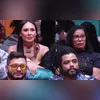 Aline e Vinicius comemorando vitória na Prova do Anjo