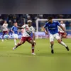 Com o ídolo em campo, Flu sofreu apenas dois gols