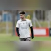 Mathías Acuña iniciou sua carreira no El Tanque Sisley, clube uruguaio, e passou por diversas equipes no país
