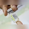 Moradora mostra preocupação com a proximidade das chuvas