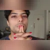A obra também debate temas como machismo e homofobia