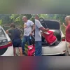 Imagem ilustrativa da imagem 'Tia do tráfico' é presa com armas dentro de bolsa de compras