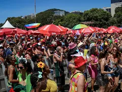 Carnaval com drones e mais de 400 blocos no Rio