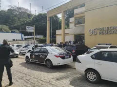 Motorista é morto a tiros por dupla de moto em Paty de Alferes