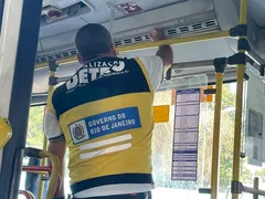 Ônibus sem ar-condicionado são autuados em Niterói
