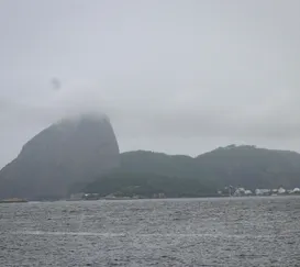 Frente fria com chuva e ventania no Rio de Janeiro