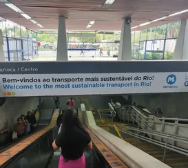 Estações de metrô e VLT permanecem fechadas nesta terça