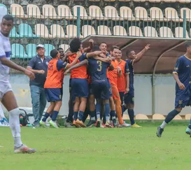 São Gonçalo vence e garante acesso inédito no Carioca