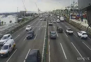 Imagem ilustrativa da imagem Acidente deixa motociclista ferido e complica trânsito na Ponte