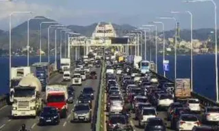 Imagem ilustrativa da imagem Acidente na Ponte fecha uma das faixas no sentido Niterói