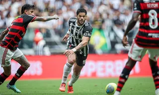 Imagem ilustrativa da imagem Brasileirão: Fla e Galo voltam a se enfrentar com série de desfalques