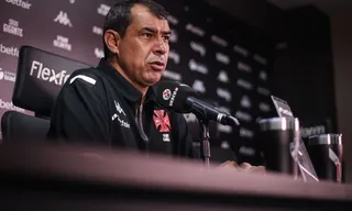 Imagem ilustrativa da imagem Carille é vaiado mesmo com vitória do Vasco: 'Não ajuda'
