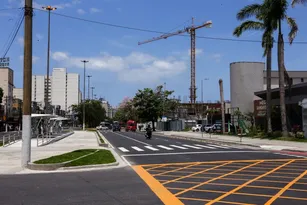 Imagem ilustrativa da imagem Faixa exclusiva de ônibus no Centro de Niterói é interditada