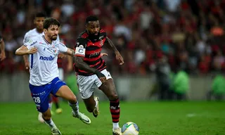 Imagem ilustrativa da imagem Flamengo visita o Fortaleza ainda sonhando com título