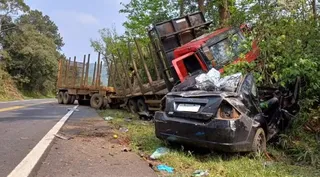 Imagem ilustrativa da imagem Grave acidente entre carro e caminhão mata criança e 4 adultos