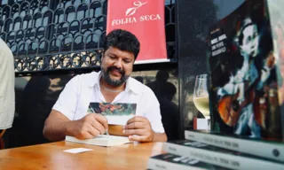 Imagem ilustrativa da imagem Historiador e secretário lança livro em restaurante de Niterói