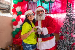 Imagem ilustrativa da imagem Niterói tem Papai e Mamãe Noel o ano todo; veja quem são