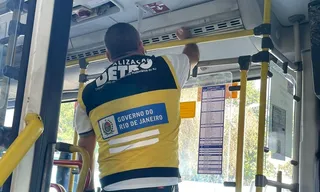 Imagem ilustrativa da imagem Ônibus sem ar-condicionado são autuados em Niterói