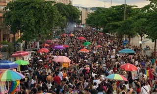 Imagem ilustrativa da imagem Parada do Orgulho LGBTQIAP+ agita orla de Niterói