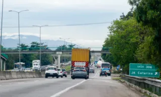 Imagem ilustrativa da imagem Pedradas na BR-101: bandidos voltam a atacar motoristas em SG