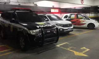 Imagem ilustrativa da imagem Polícia encontra carro roubado da equipe de segurança de Lula