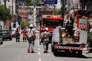 Imagem ilustrativa da imagem Rua interditada após explosão de transformador em Icaraí